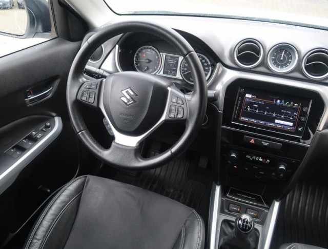 Suzuki Vitara  1.6 VVT Elegance