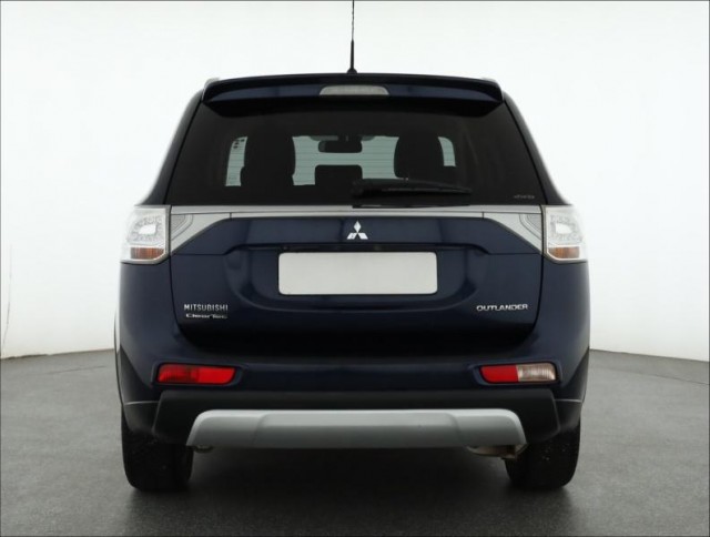 Mitsubishi Outlander  2.2 DI-D 