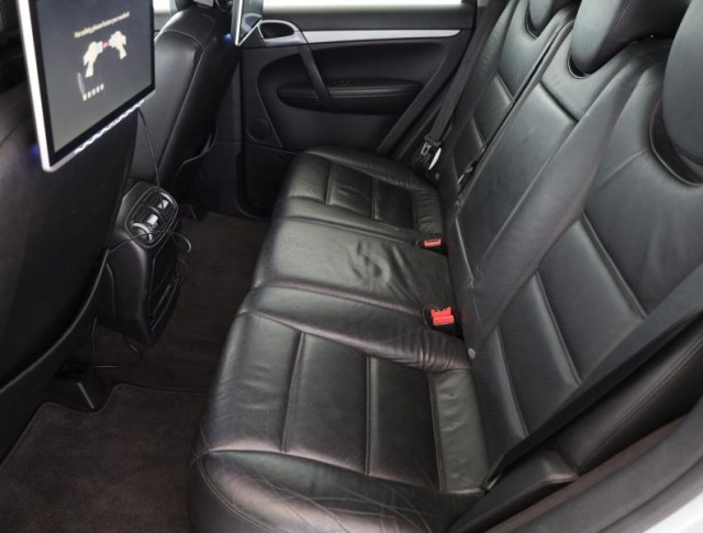 Porsche Cayenne  V6 