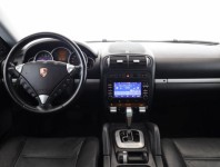Porsche Cayenne  V6 
