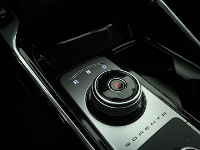 Kia Sorento  2.2 CRDi 