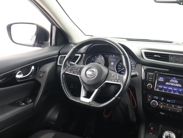 Nissan Qashqai  1.3 DIG-T 