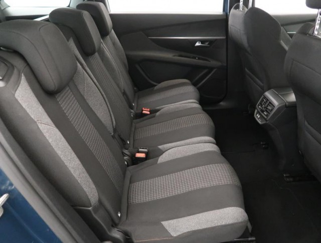 Peugeot 5008  1.5 BlueHDi Active