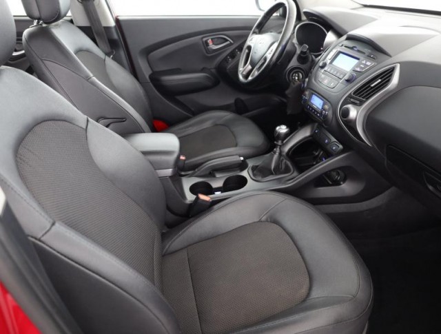 Hyundai ix35  1.6 GDI Trikolor Plus