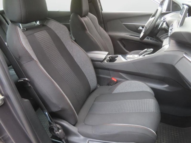 Peugeot 5008  PureTech 130 