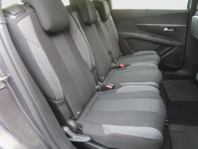 Peugeot 5008  PureTech 130 