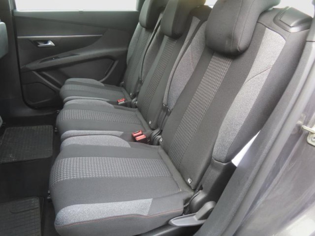 Peugeot 5008  PureTech 130 