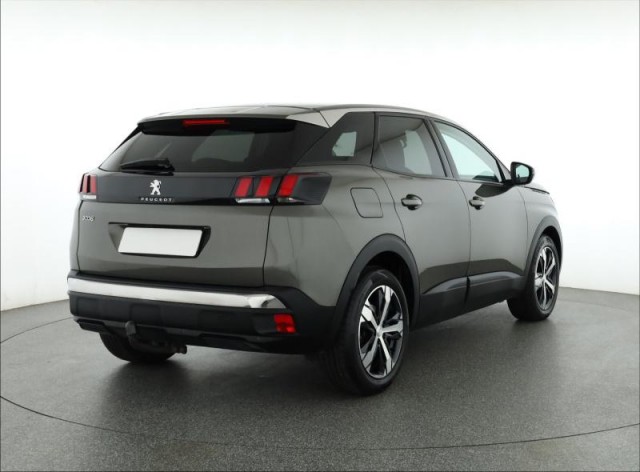Peugeot 3008  1.5 BlueHDi 