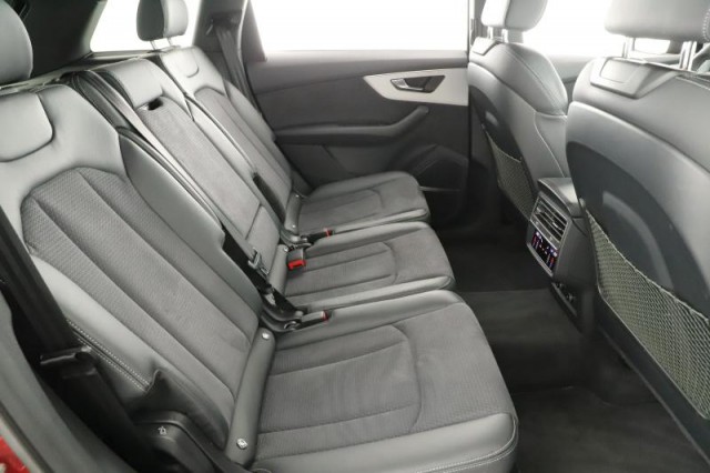Audi Q7  55 TFSI S-Line