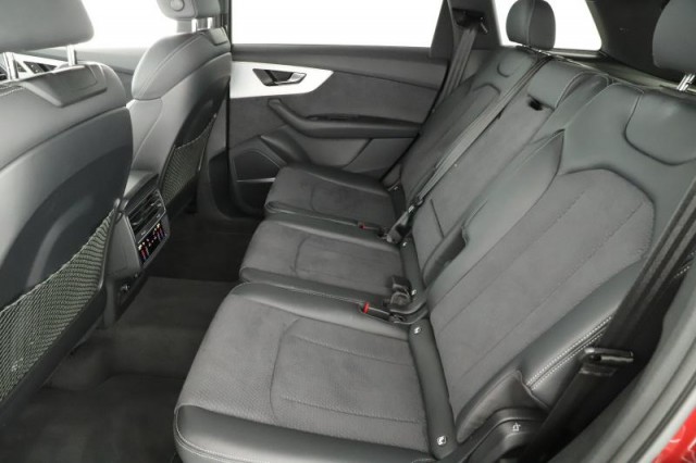Audi Q7  55 TFSI S-Line