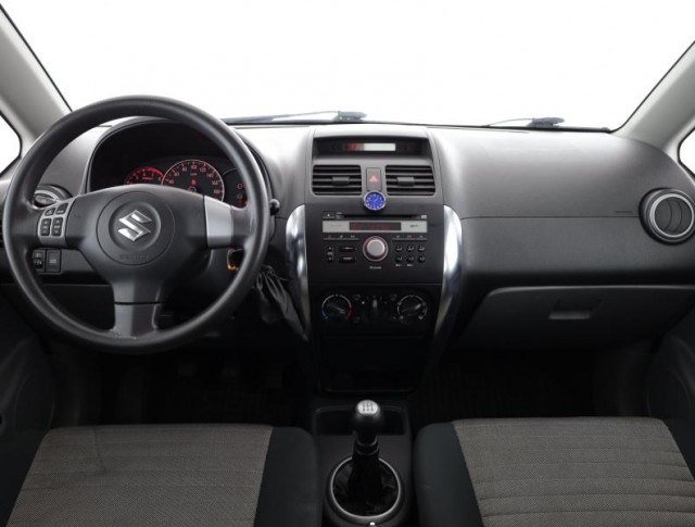 Suzuki SX4  1.5 i 