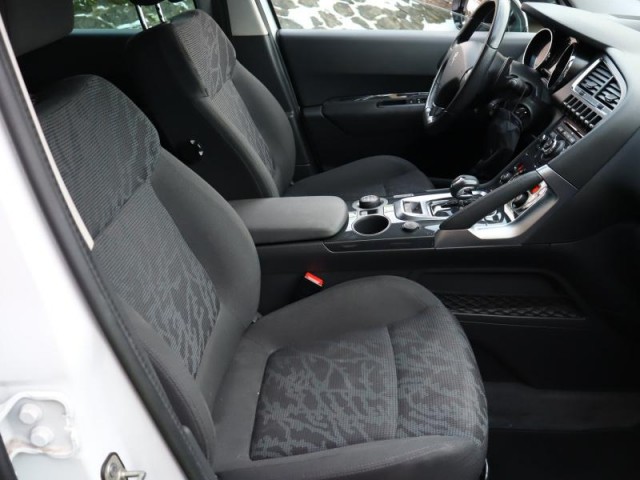 Peugeot 3008  Hybrid4 