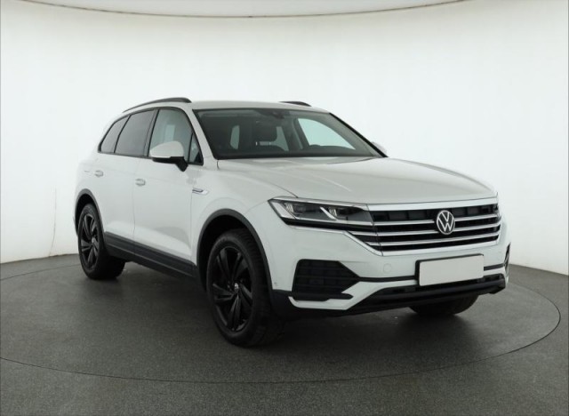 Volkswagen Touareg  3.0 TDI 