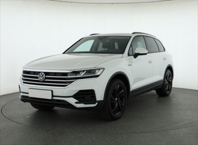 Volkswagen Touareg  3.0 TDI 