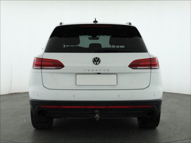 Volkswagen Touareg  3.0 TDI 