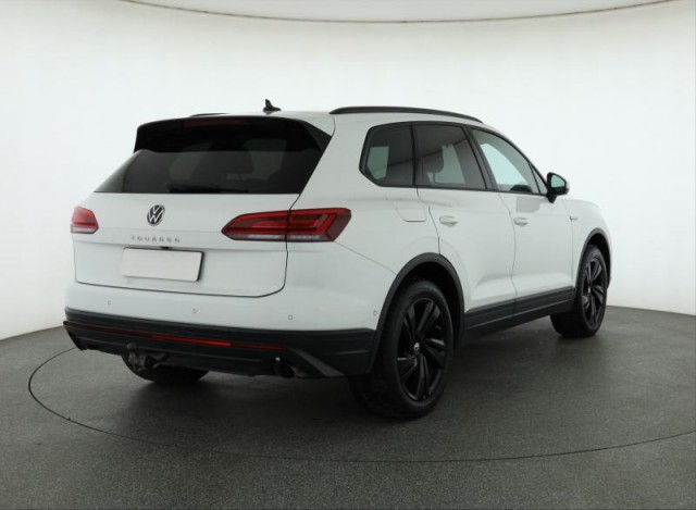 Volkswagen Touareg  3.0 TDI 