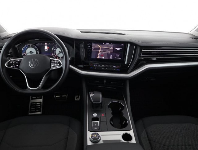 Volkswagen Touareg  3.0 TDI 