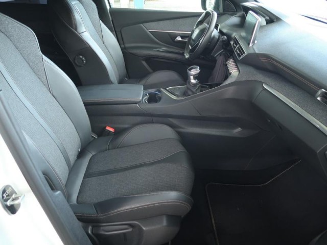 Peugeot 3008  1.2 PureTech GT Line
