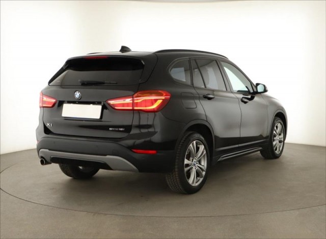 BMW X1  sDrive18i 
