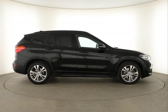 BMW X1  sDrive18i 