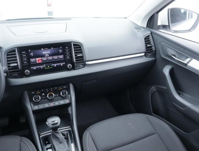 Škoda Karoq  1.5 TSI Fresh