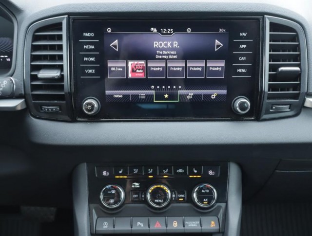 Škoda Karoq  1.5 TSI Fresh