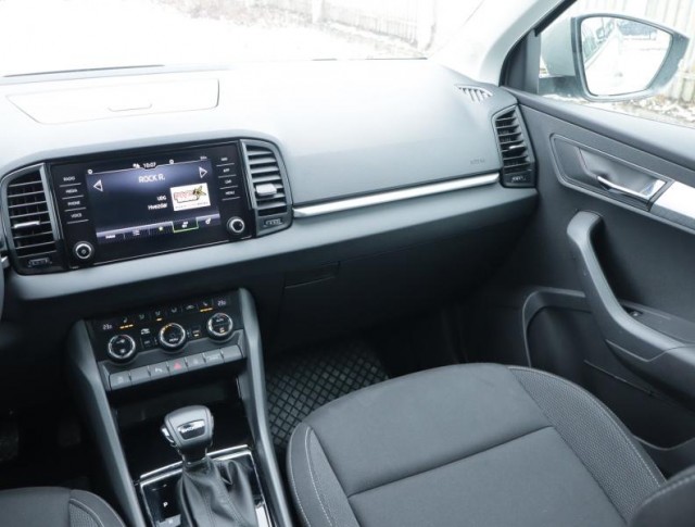 Škoda Karoq  1.5 TSI Fresh