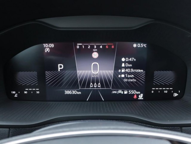 Škoda Karoq  1.5 TSI Fresh