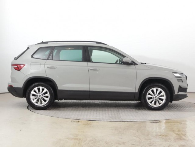 Škoda Karoq  1.5 TSI Fresh
