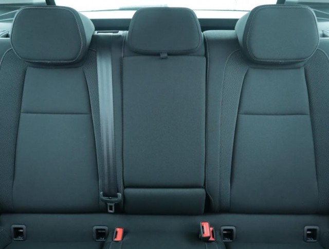 Škoda Karoq  1.5 TSI Fresh