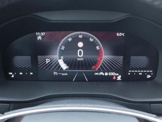 Škoda Karoq  1.5 TSI Fresh