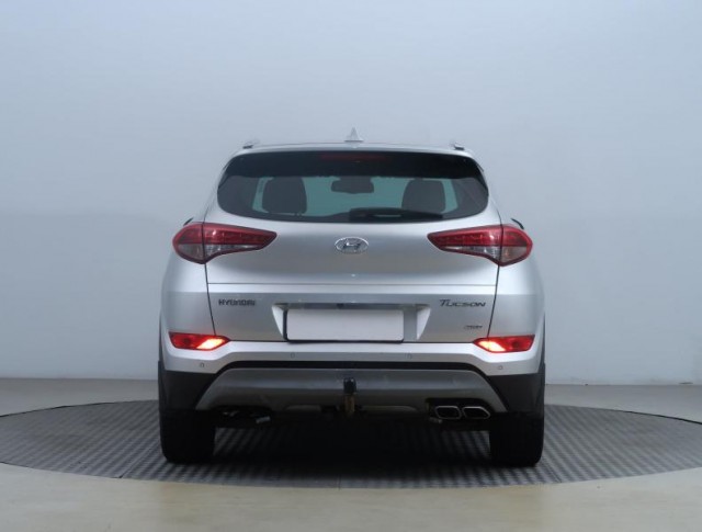 Hyundai Tucson  2.0 CRDi 