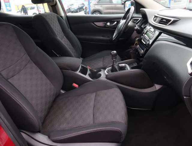 Nissan Qashqai  1.2 DIG-T 