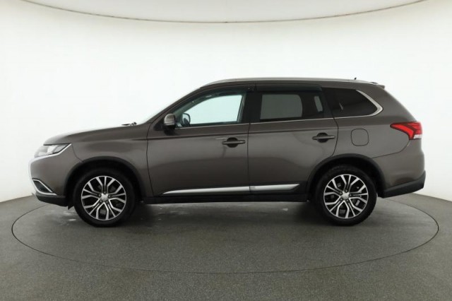 Mitsubishi Outlander  2.2 DI-D 