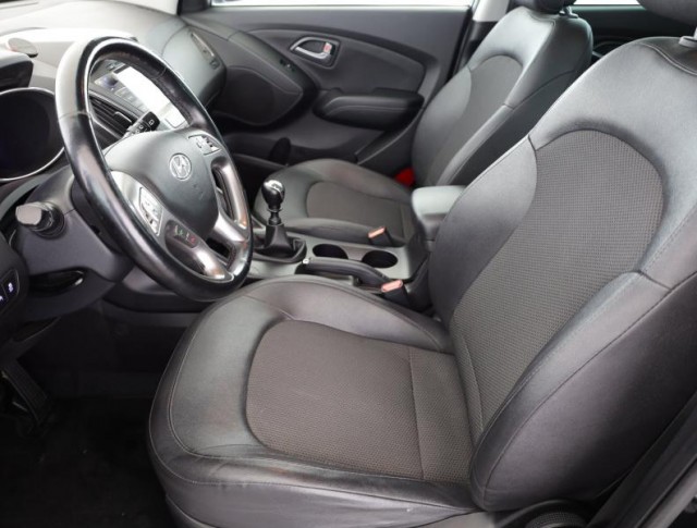 Hyundai ix35  2.0 CRDi Trikolor