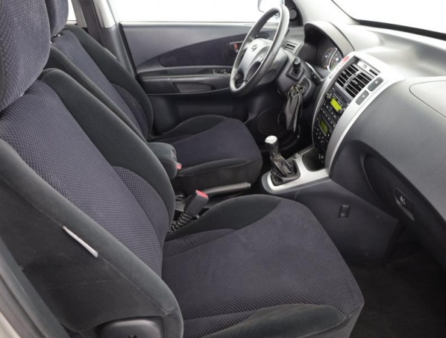 Hyundai Tucson  2.0 i 