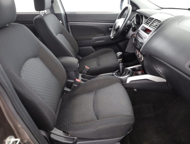 Mitsubishi ASX  1.8 DI-D MIVEC 