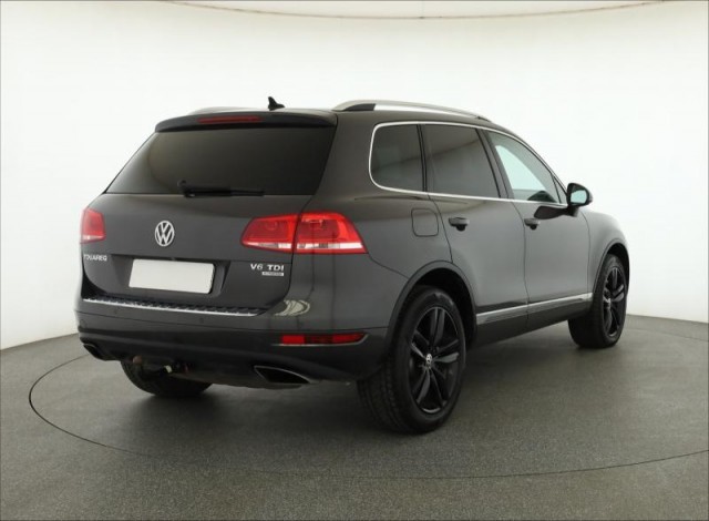 Volkswagen Touareg  3.0 TDI 
