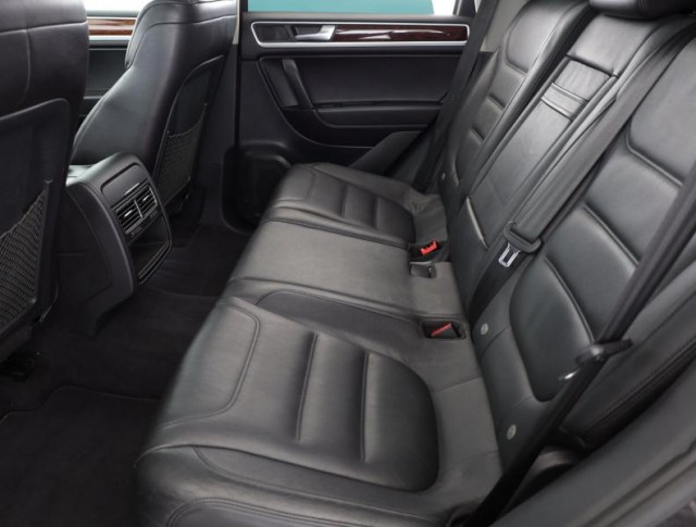 Volkswagen Touareg  3.0 TDI 