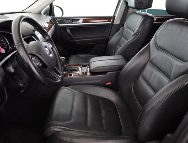 Volkswagen Touareg  3.0 TDI 