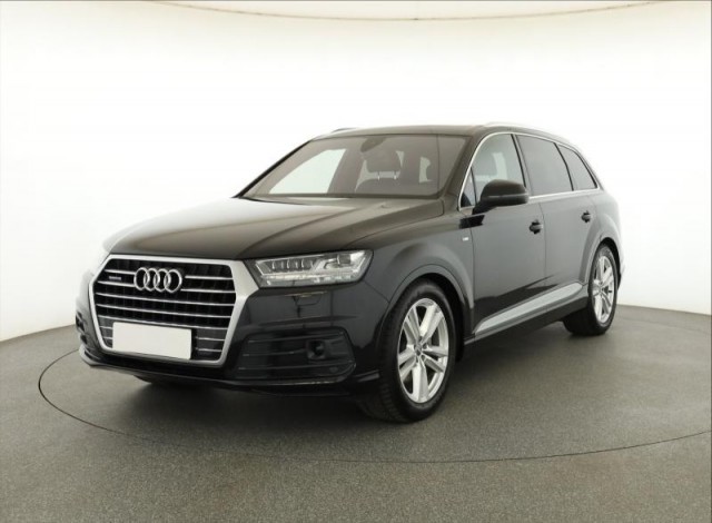 Audi Q7  3.0 TDI S-Line