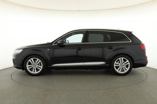 Audi Q7  3.0 TDI S-Line