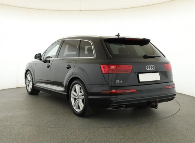 Audi Q7  3.0 TDI S-Line