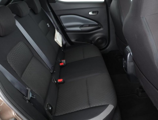 Nissan Juke  1.0 DIG-T 