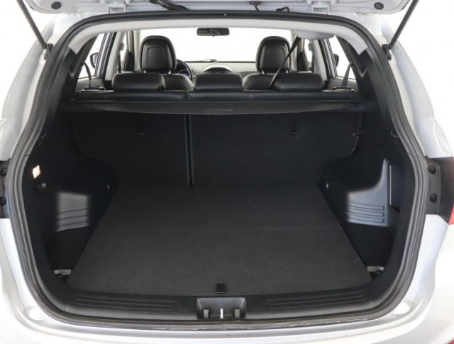 Hyundai ix35  2.0 GDI Trikolor Plus