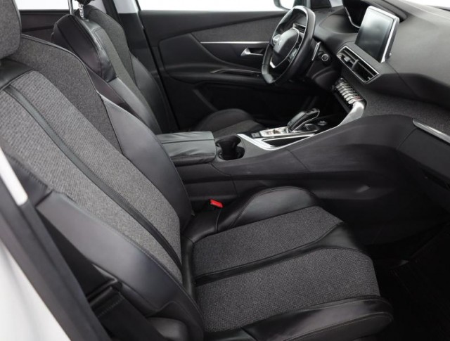 Peugeot 5008  1.6 BlueHDi 