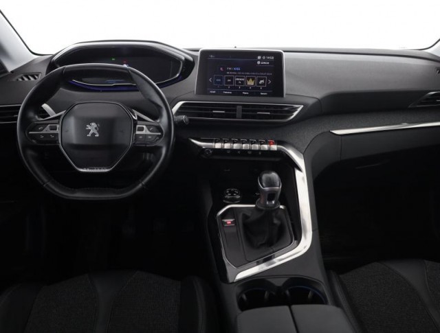 Peugeot 3008  1.2 PureTech 