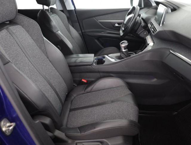 Peugeot 3008  1.2 PureTech 