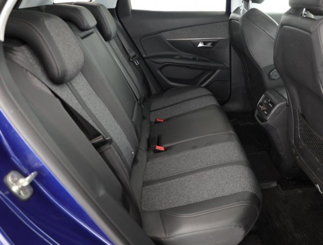 Peugeot 3008  1.2 PureTech 