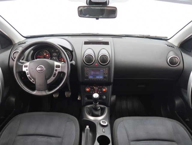 Nissan Qashqai  2.0 dCi 